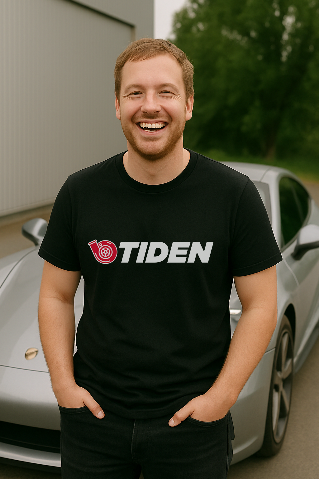 (TURBO)TIDEN Stor Logo T-skjorte