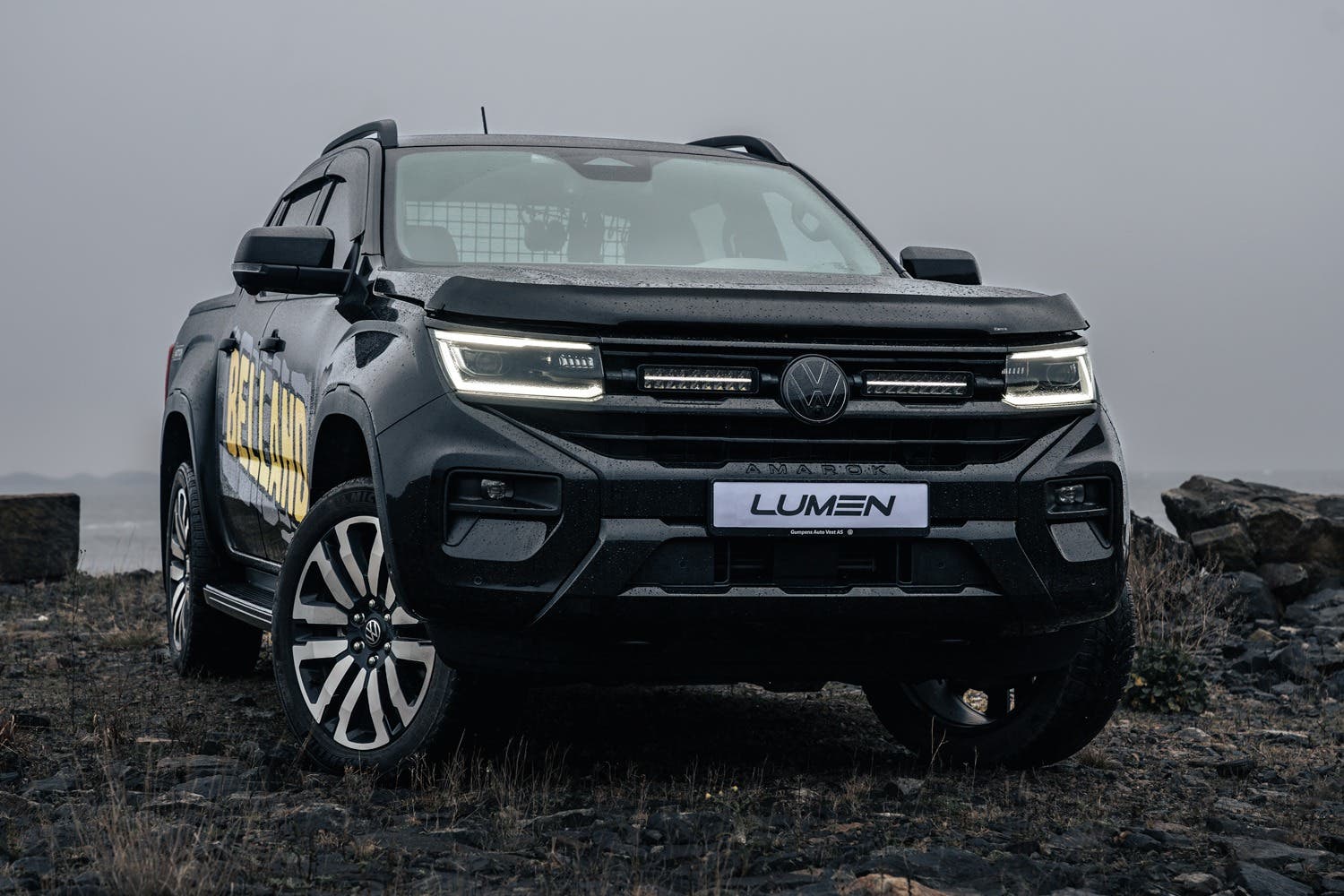Lumen VW Amarok 2023+ grillekit (DX10)
