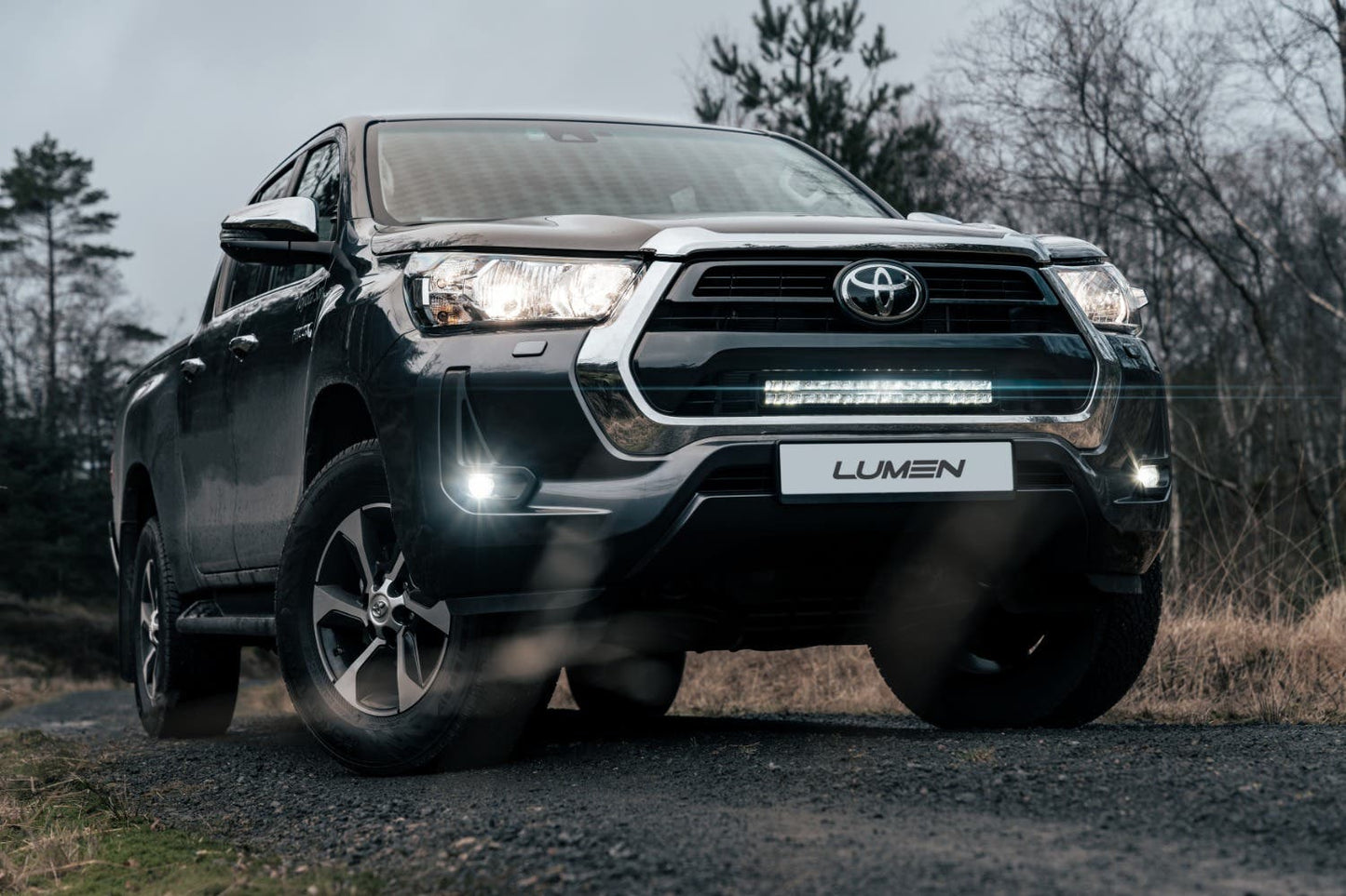 Lumen grillkit Toyota Hilux SR 2021+ (Lumen Helios DX20)
